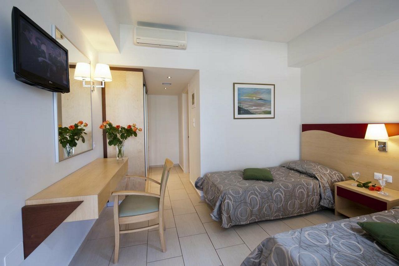Golden Villas - Hotel Apartments & Villas Hersonissos  Exteriör bild